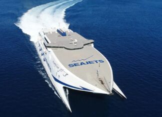 Συνελήφθη ο πλοίαρχος του «CHAMPION JET 3» – Εφυγε νωρίτερα από τη Θήρα για Πειραιά