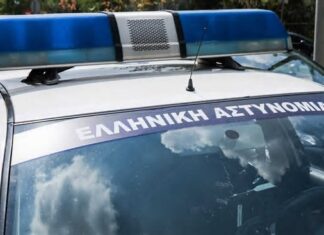 ΠΕΙΡΑΙΑΣ: Συνελήφθη 81χρονος που αυνανιζόταν έξω από Δημοτικό Σχολείο